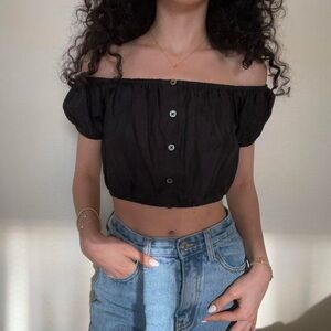 Off the shoulder top 
Size xs

Put meshki for exposure